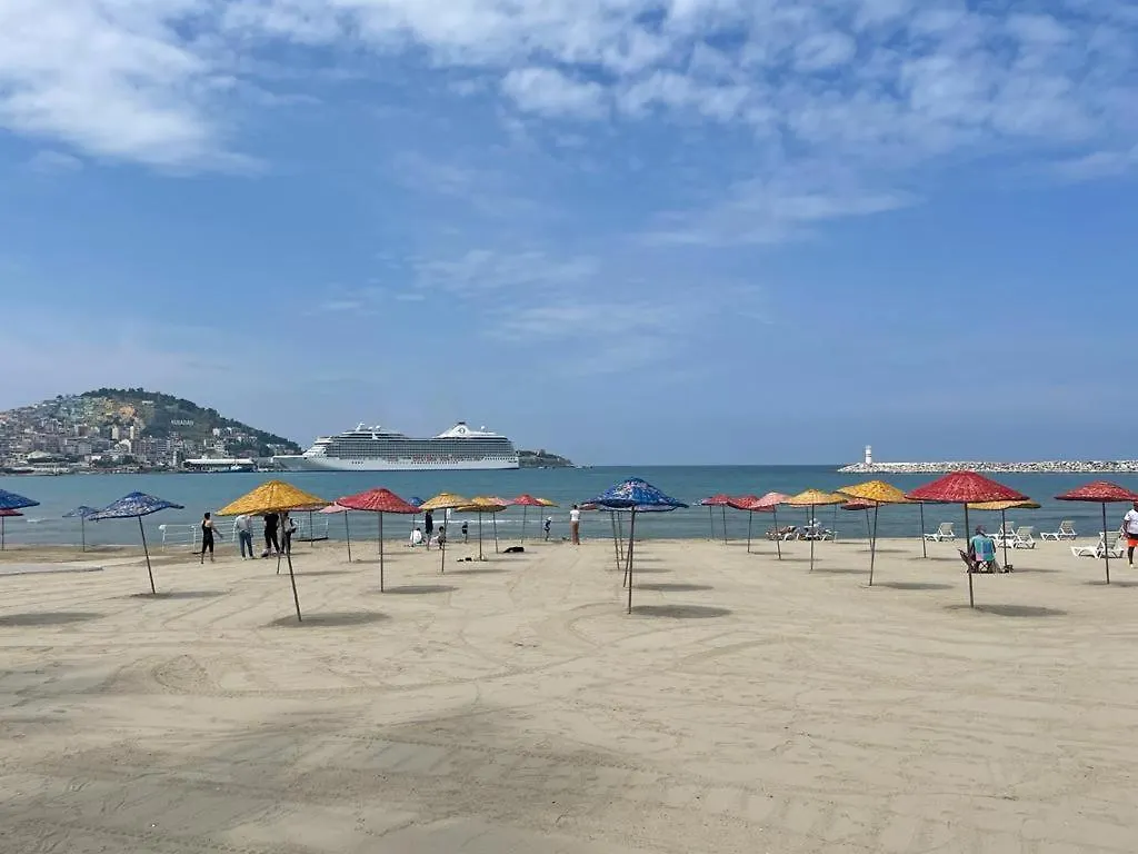 Feine Wohnung Mitten Im Zentrum Kusadasi Apartamento